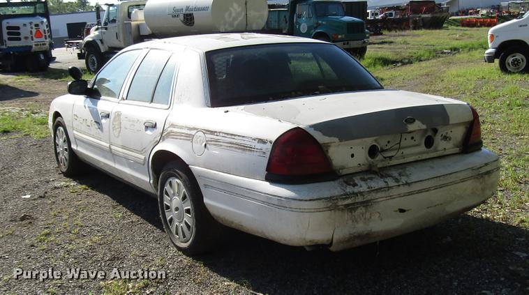 image for item DA1681 2011 Ford Crown Victoria Police Interceptor