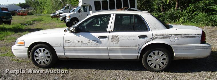 image for item DA1681 2011 Ford Crown Victoria Police Interceptor