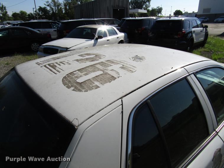 image for item DA1681 2011 Ford Crown Victoria Police Interceptor