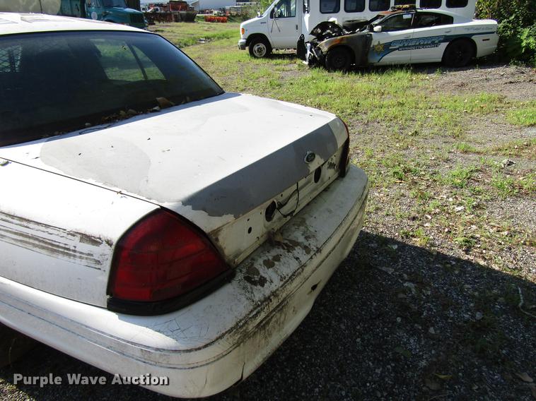 image for item DA1681 2011 Ford Crown Victoria Police Interceptor