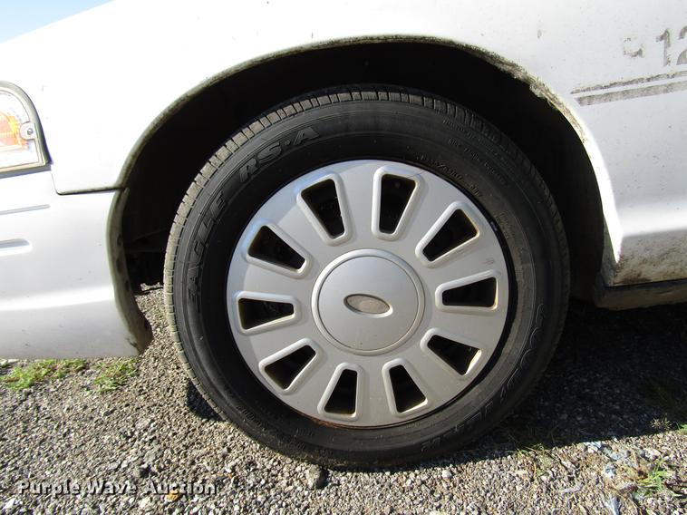 image for item DA1681 2011 Ford Crown Victoria Police Interceptor