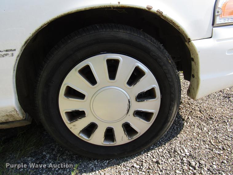 image for item DA1681 2011 Ford Crown Victoria Police Interceptor