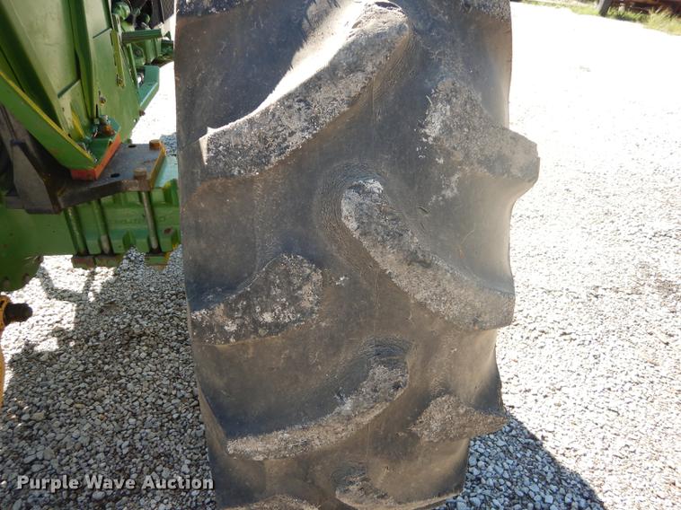 image for item DB8275 John Deere 2155 tractor