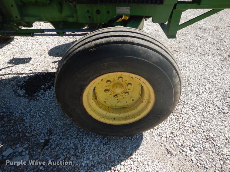 image for item DB8275 John Deere 2155 tractor