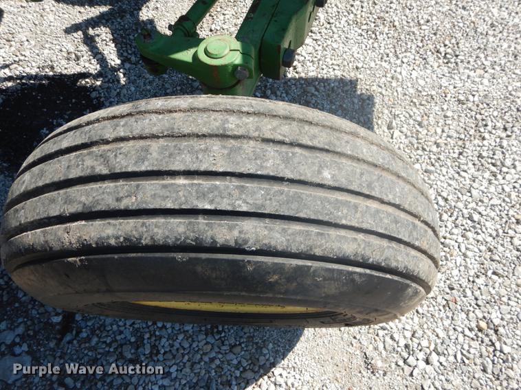 image for item DB8275 John Deere 2155 tractor