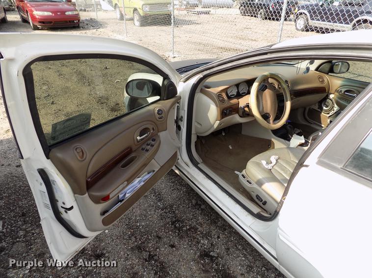 image for item DB9142 1999 Chrysler 300M