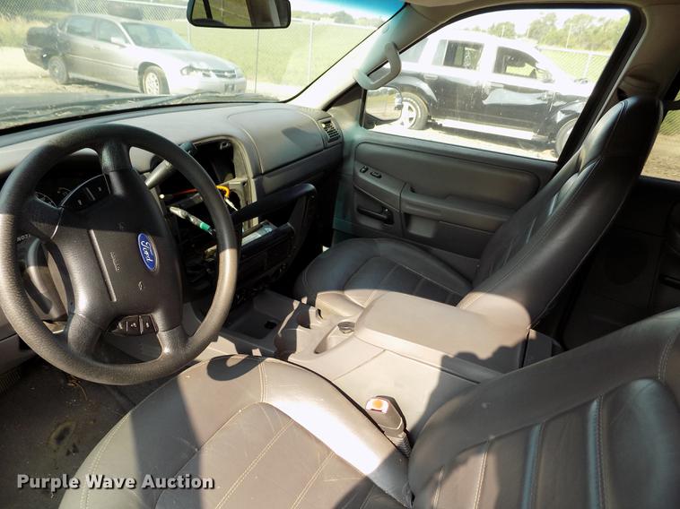 image for item DB9145 2002 Ford Explorer SUV
