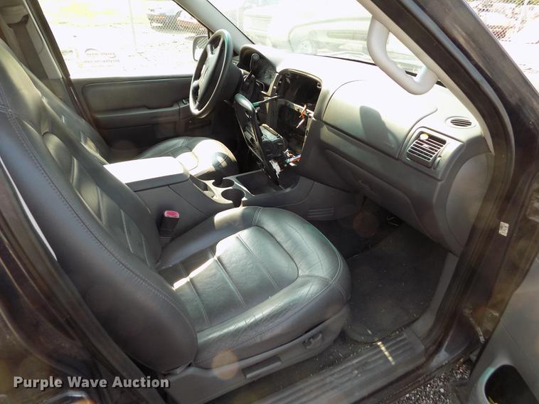 image for item DB9145 2002 Ford Explorer SUV
