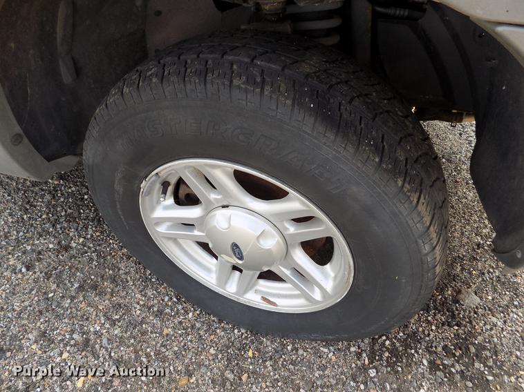 image for item DB9145 2002 Ford Explorer SUV