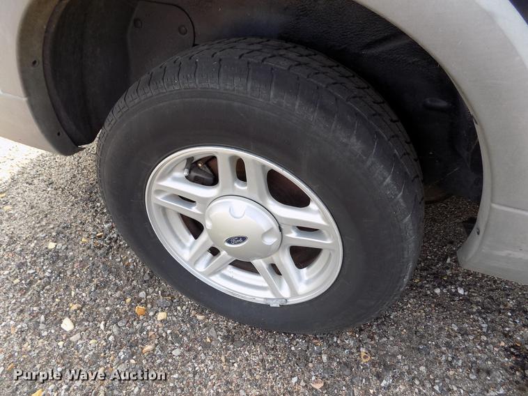 image for item DB9145 2002 Ford Explorer SUV