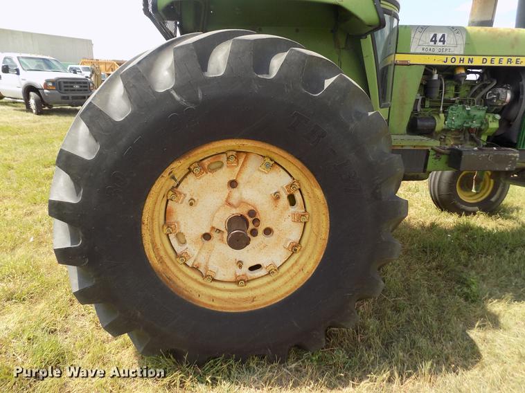 image for item DB9241 1973 John Deere 4630 tractor