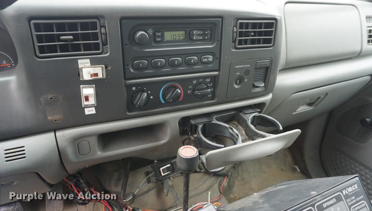 image for item DC0356 2004 Ford F450 Super Duty dump flatbed truck