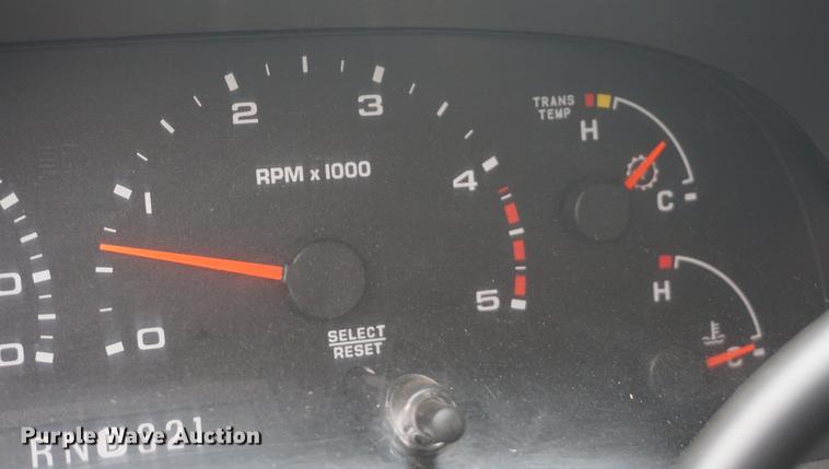 image for item DC0356 2004 Ford F450 Super Duty dump flatbed truck