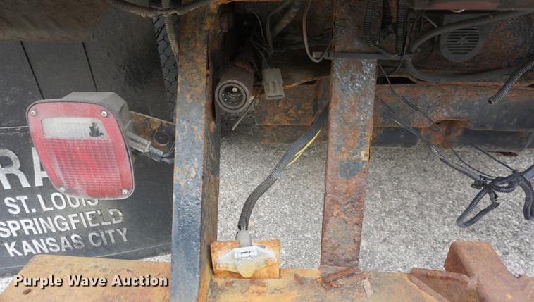 image for item DC0356 2004 Ford F450 Super Duty dump flatbed truck