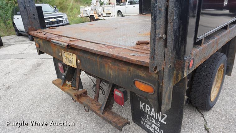 image for item DC0356 2004 Ford F450 Super Duty dump flatbed truck