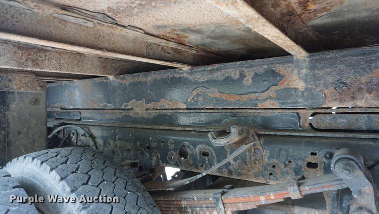 image for item DC0356 2004 Ford F450 Super Duty dump flatbed truck