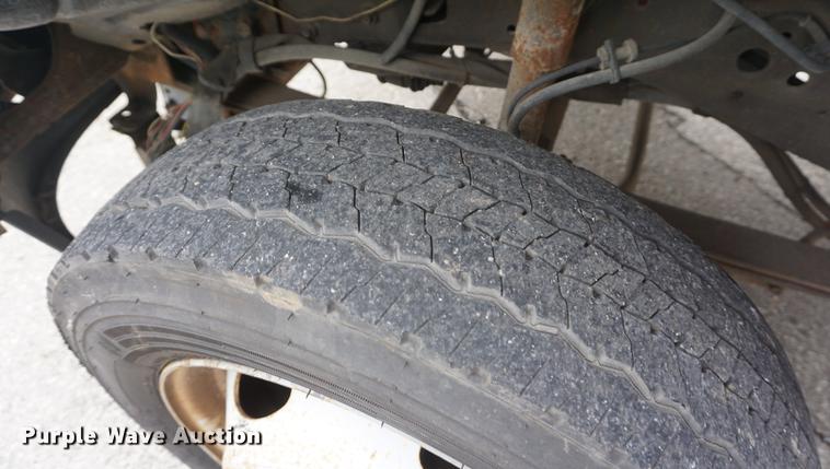 image for item DC0356 2004 Ford F450 Super Duty dump flatbed truck