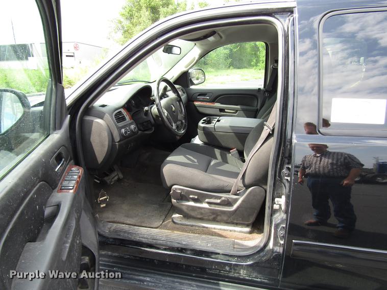 image for item DD4269 2011 Chevrolet Avalanche pickup truck