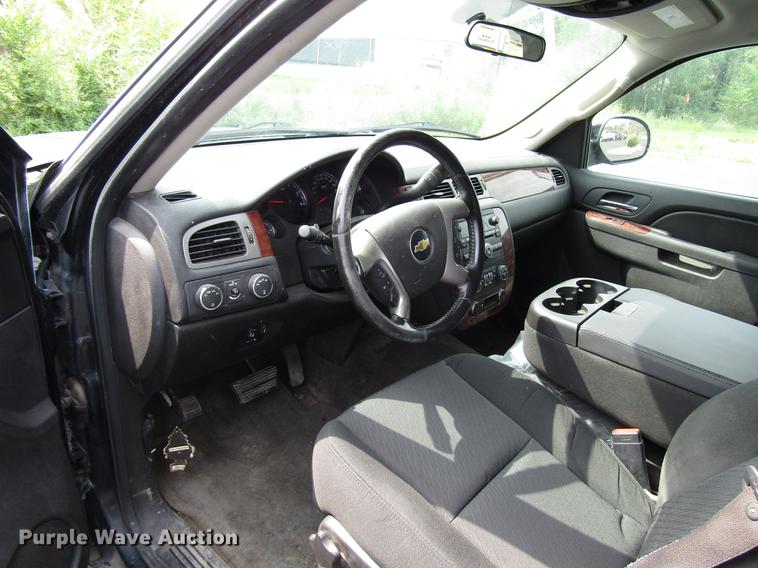 image for item DD4269 2011 Chevrolet Avalanche pickup truck