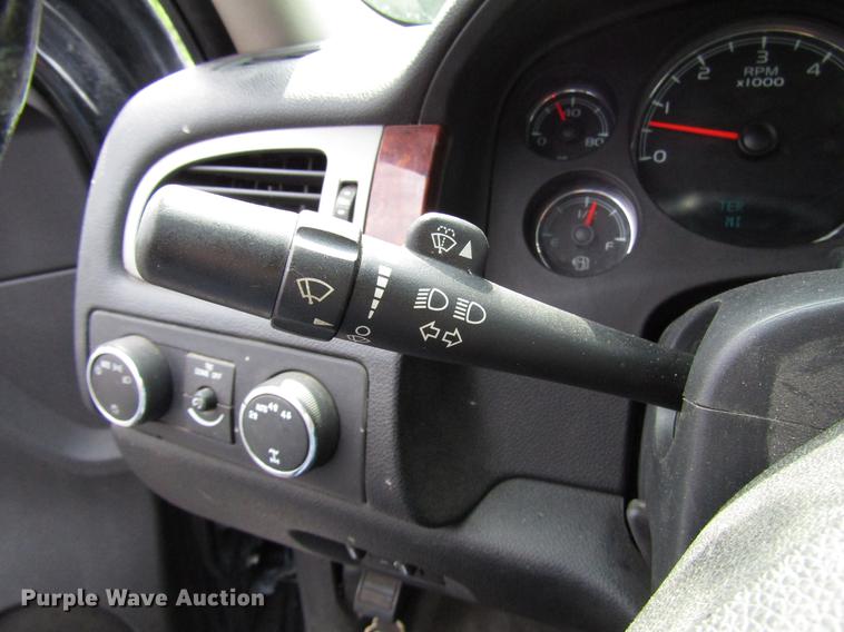 image for item DD4269 2011 Chevrolet Avalanche pickup truck