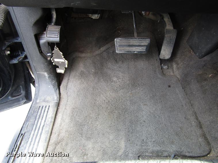 image for item DD4269 2011 Chevrolet Avalanche pickup truck