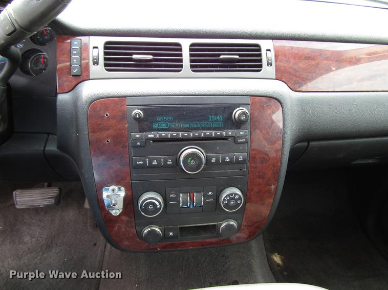 image for item DD4269 2011 Chevrolet Avalanche pickup truck