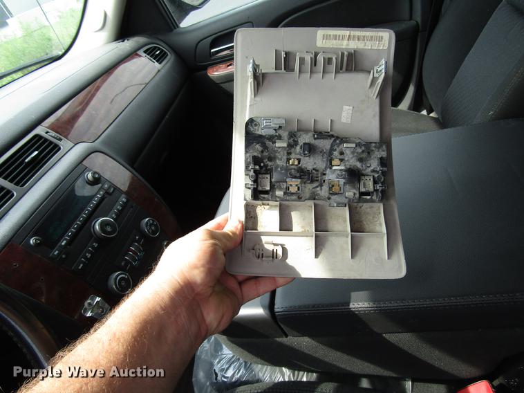 image for item DD4269 2011 Chevrolet Avalanche pickup truck