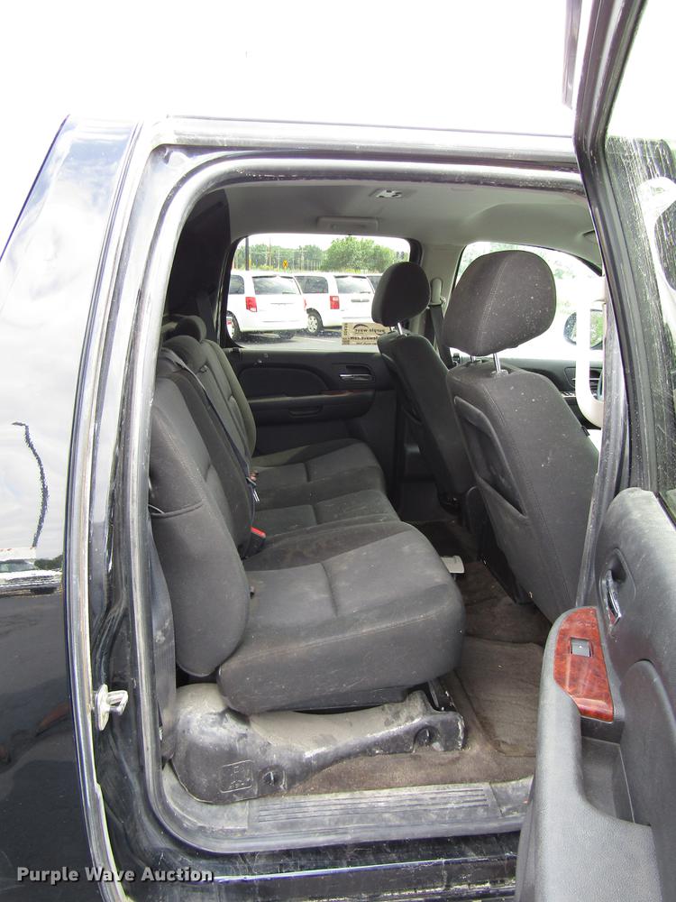 image for item DD4269 2011 Chevrolet Avalanche pickup truck