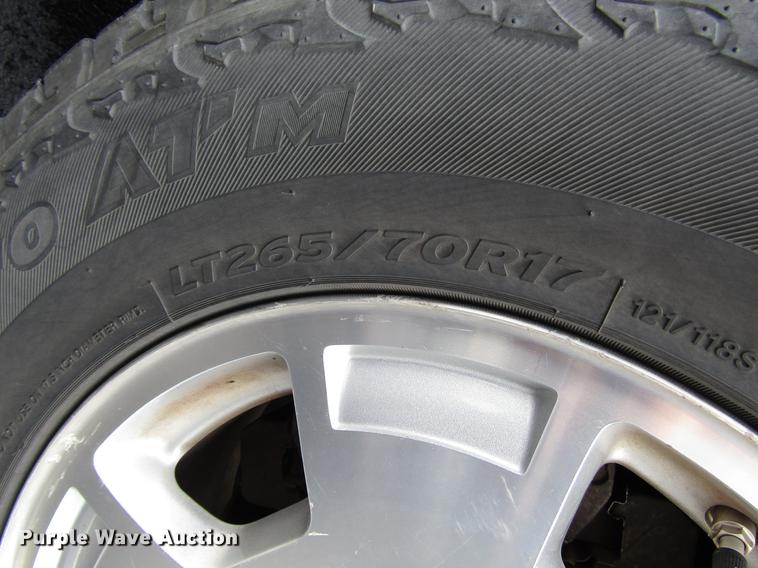 image for item DD4269 2011 Chevrolet Avalanche pickup truck