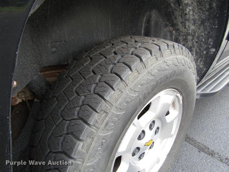 image for item DD4269 2011 Chevrolet Avalanche pickup truck