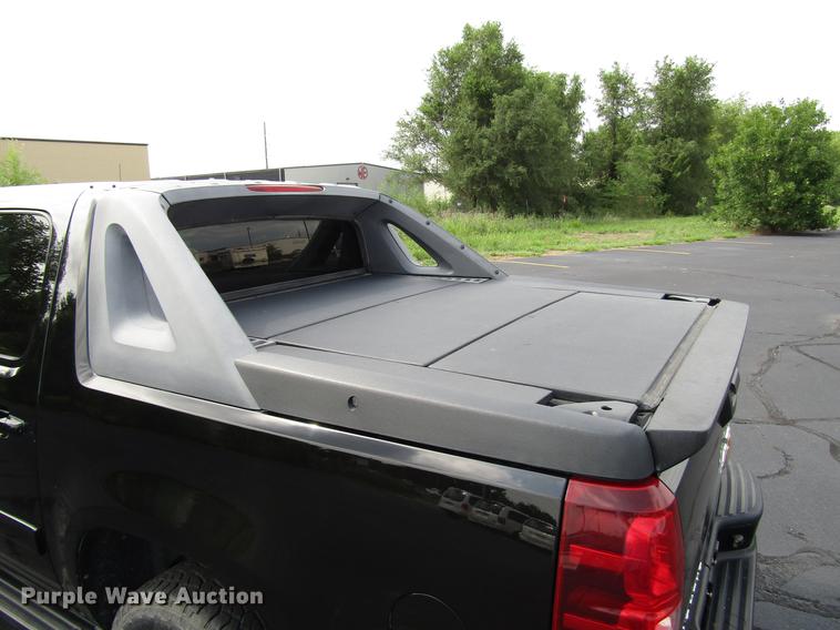 image for item DD4269 2011 Chevrolet Avalanche pickup truck