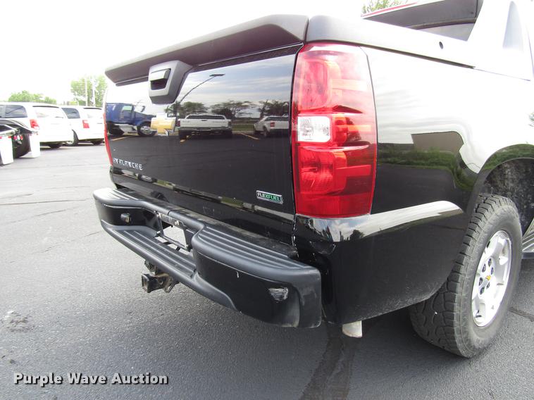 image for item DD4269 2011 Chevrolet Avalanche pickup truck