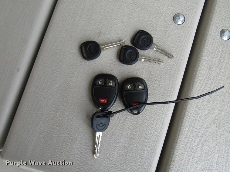 image for item DD4269 2011 Chevrolet Avalanche pickup truck