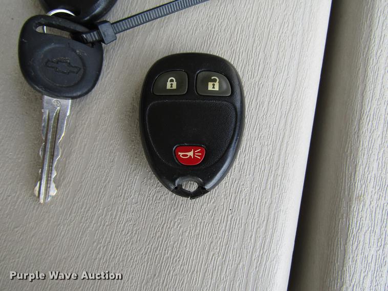 image for item DD4269 2011 Chevrolet Avalanche pickup truck