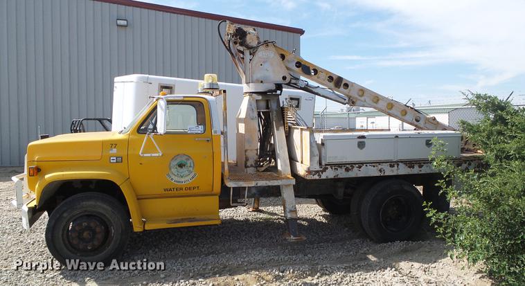 image for item DD5875 1982 Chevrolet 60 bucket truck