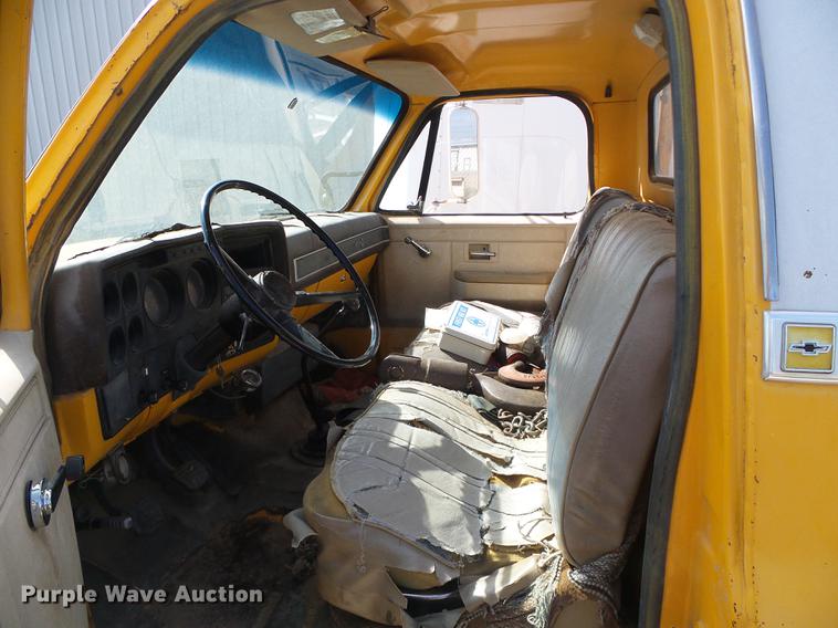 image for item DD5875 1982 Chevrolet 60 bucket truck