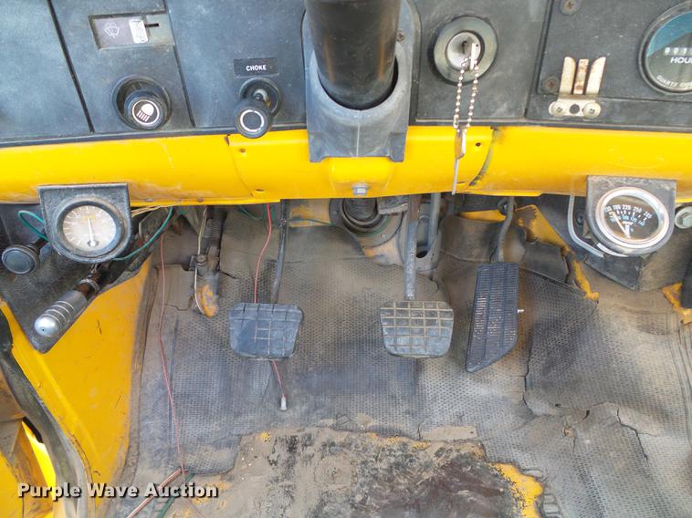 image for item DD5875 1982 Chevrolet 60 bucket truck