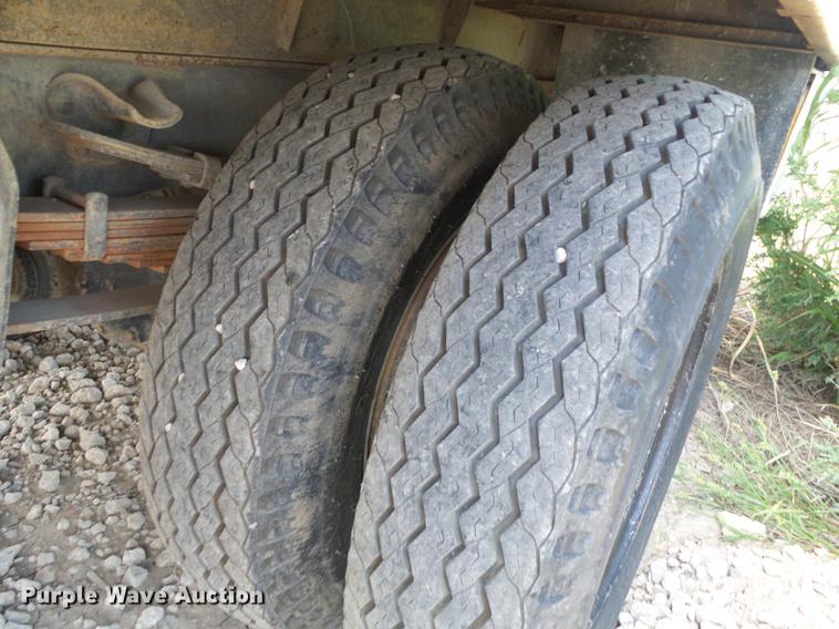 image for item DD5875 1982 Chevrolet 60 bucket truck