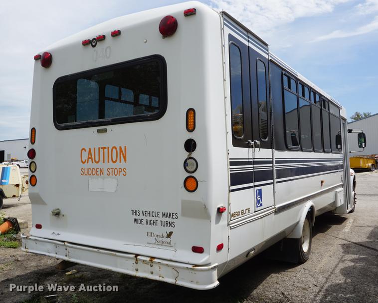 image for item DD6437 2007 International 3200 shuttle bus