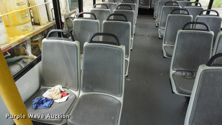 image for item DD6437 2007 International 3200 shuttle bus