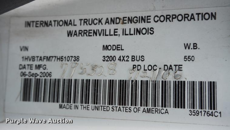 image for item DD6437 2007 International 3200 shuttle bus