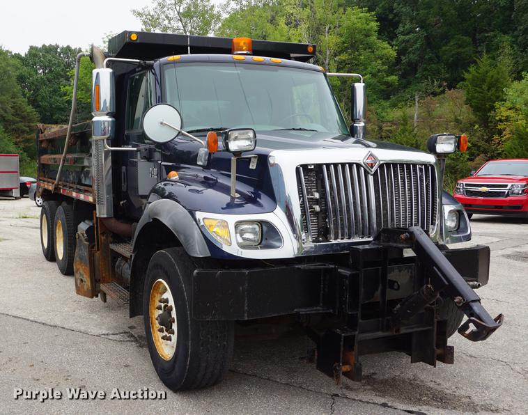image for item DD6444 2006 International 7400 dump truck