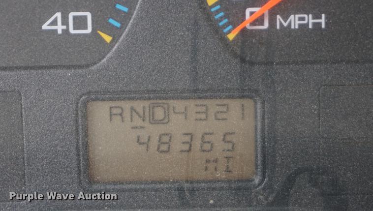 image for item DD6444 2006 International 7400 dump truck