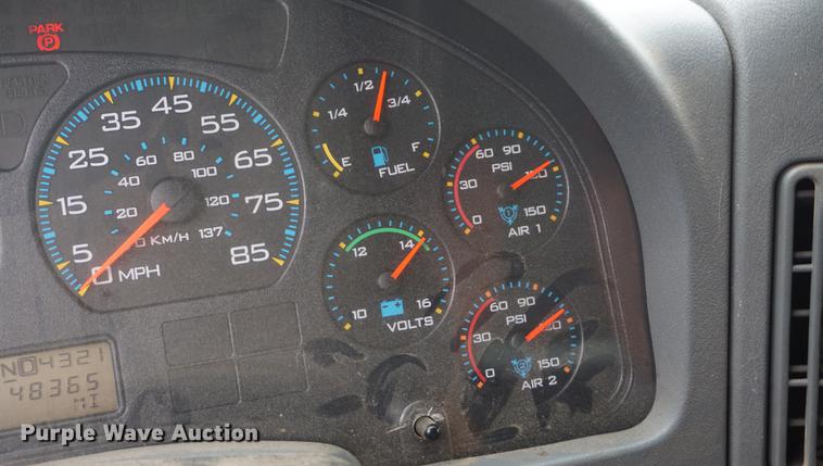 image for item DD6444 2006 International 7400 dump truck