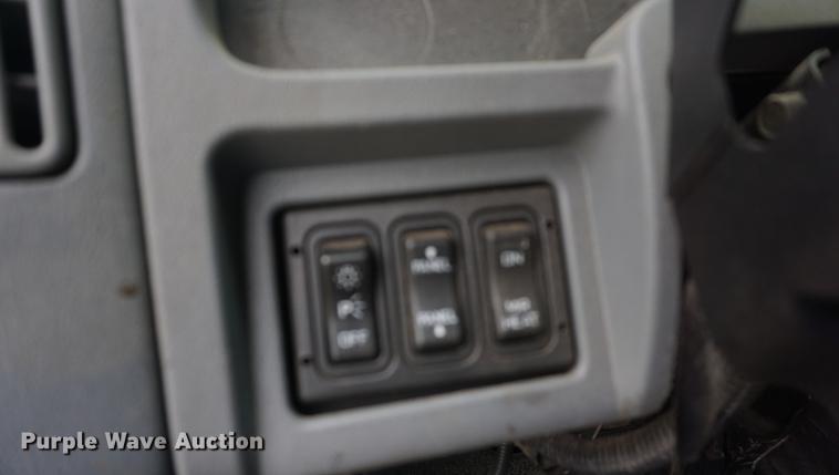 image for item DD6444 2006 International 7400 dump truck