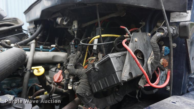 image for item DD6444 2006 International 7400 dump truck