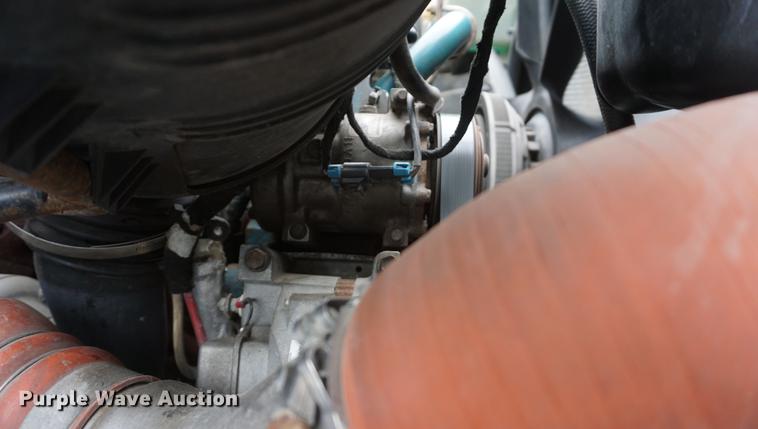 image for item DD6444 2006 International 7400 dump truck