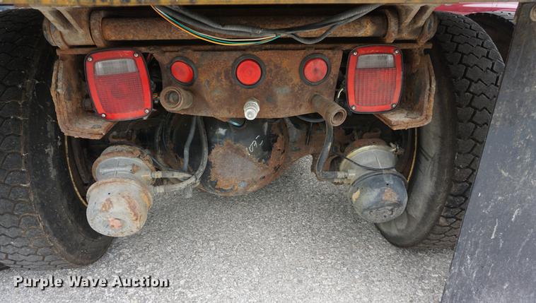 image for item DD6444 2006 International 7400 dump truck