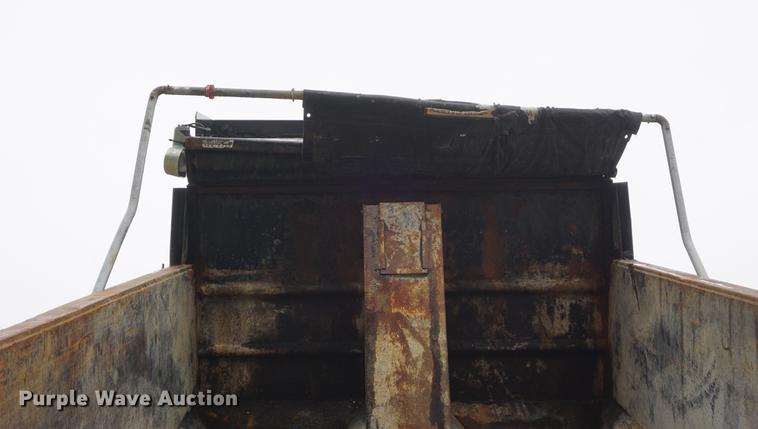 image for item DD6444 2006 International 7400 dump truck