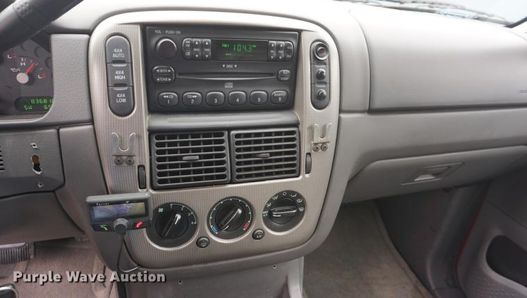 image for item DD6445 2004 Ford Explorer SUV
